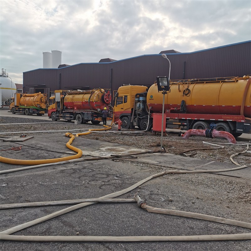 广平污水池清理